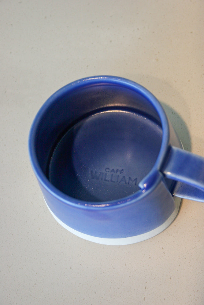 
                  
                    Tasse à café en porcelaine
                  
                